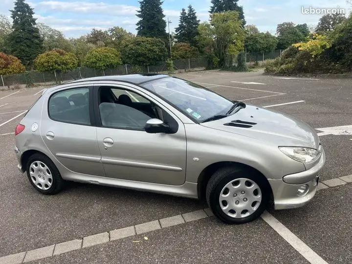 Peugeot 206