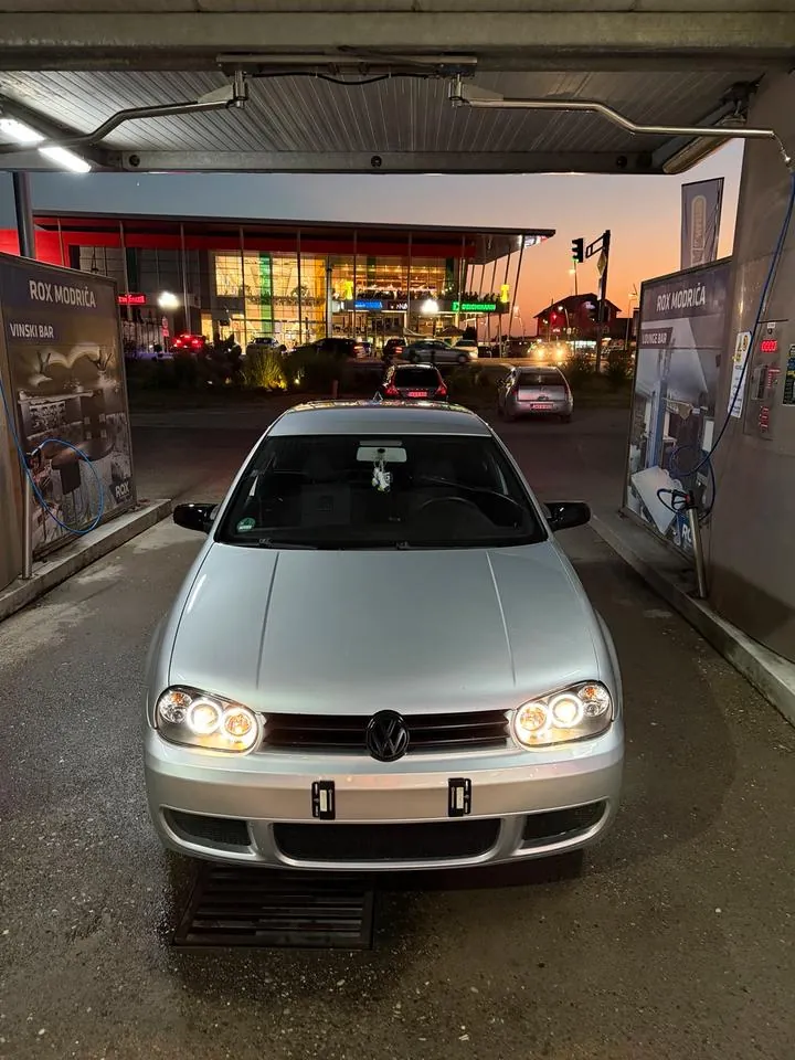 Volkswagen Golf 4