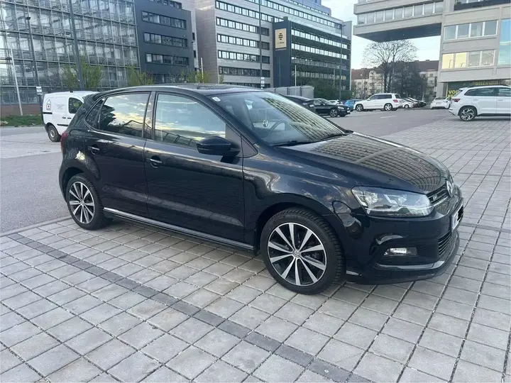 Volkswagen Polo 2015 photo 2