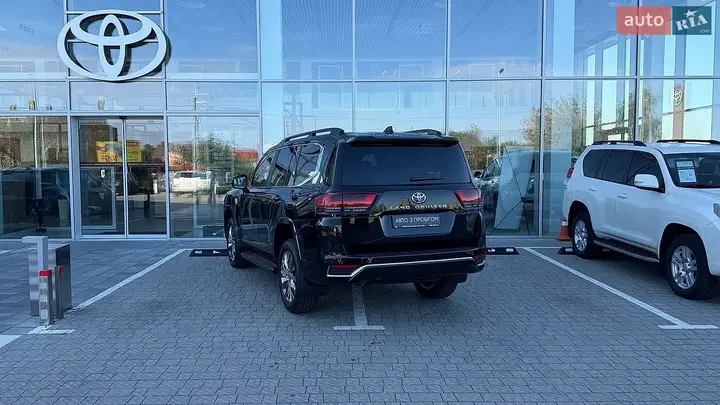 Toyota Land Cruiser 2025 photo 2
