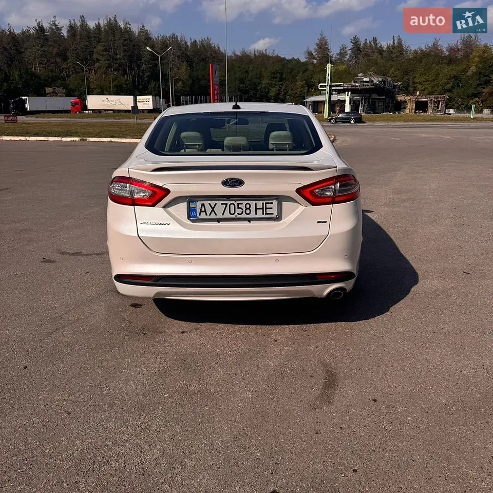 Ford Fusion 2015 photo 4