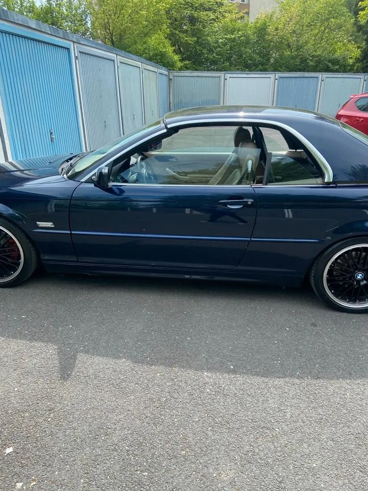 BMW 323I