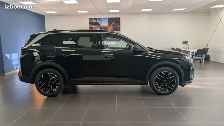 Peugeot 5008 2025 photo 4