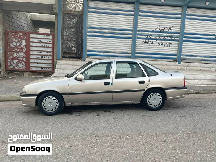 Opel Vectra 1990 photo 5