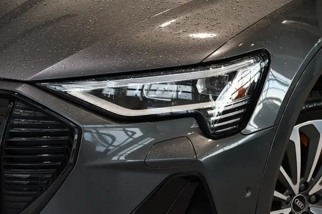Audi E-Tron 2022 photo 2