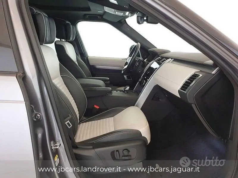 Land Rover Discovery 2021 photo 3