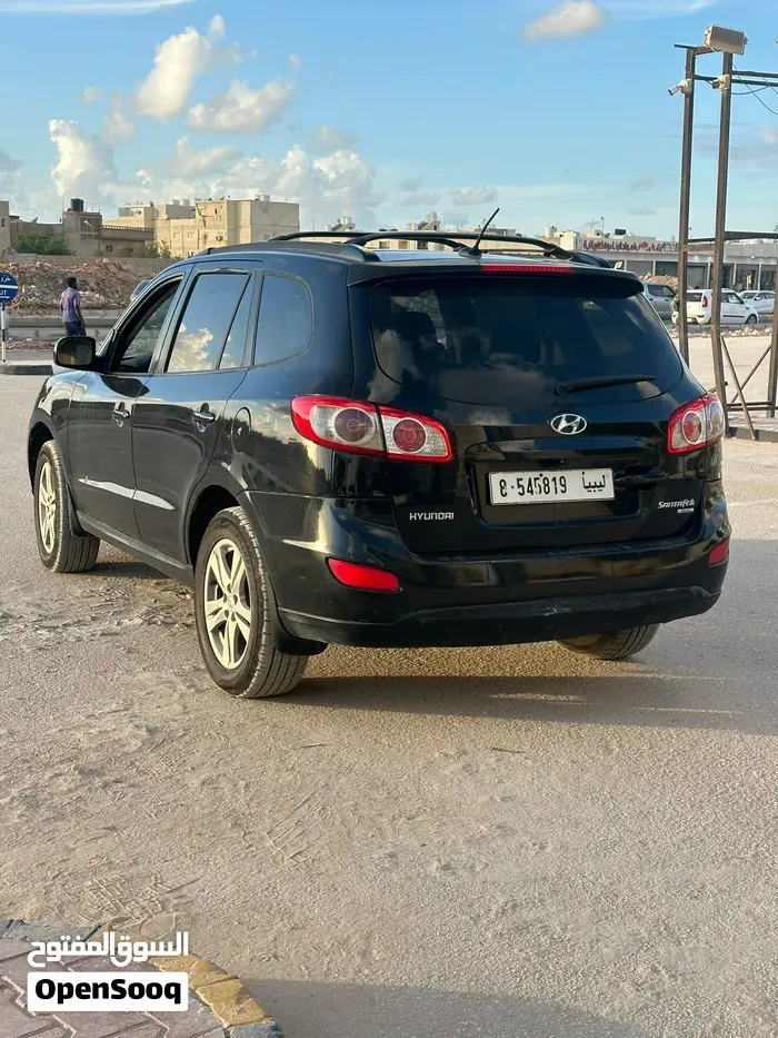 Hyundai Santa Fe 2011 photo 3
