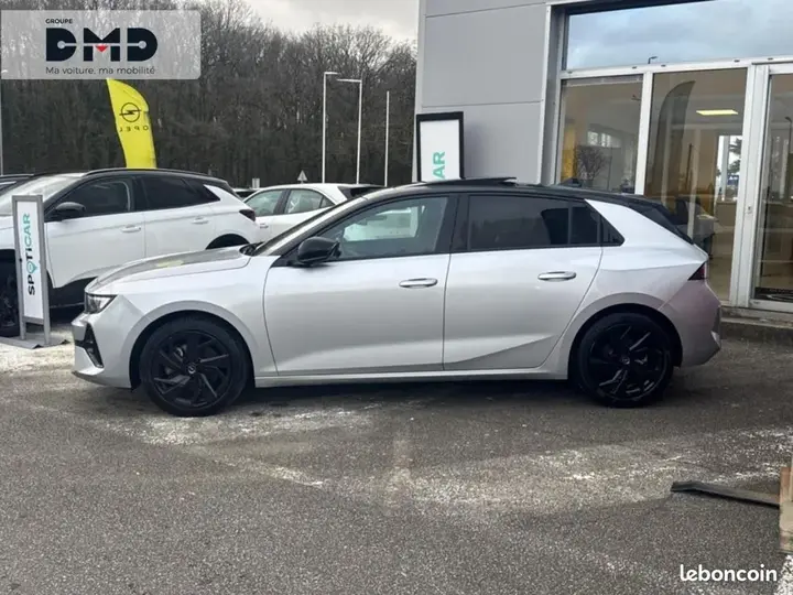 Opel Astra 2024 photo 2