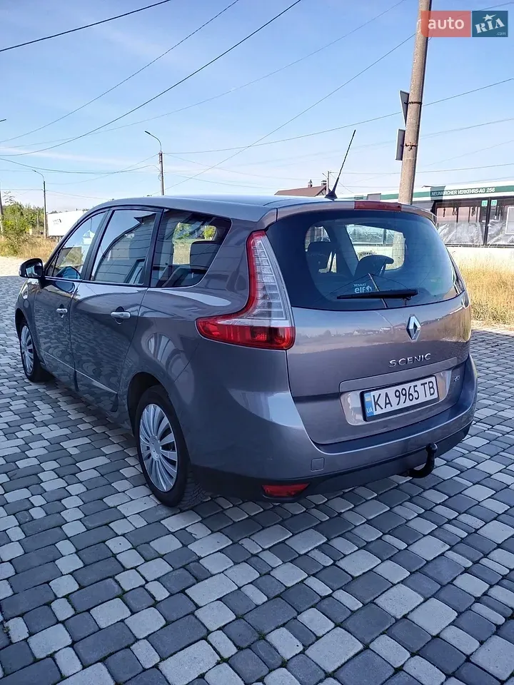Renault Grand Scenic 2011 photo 5