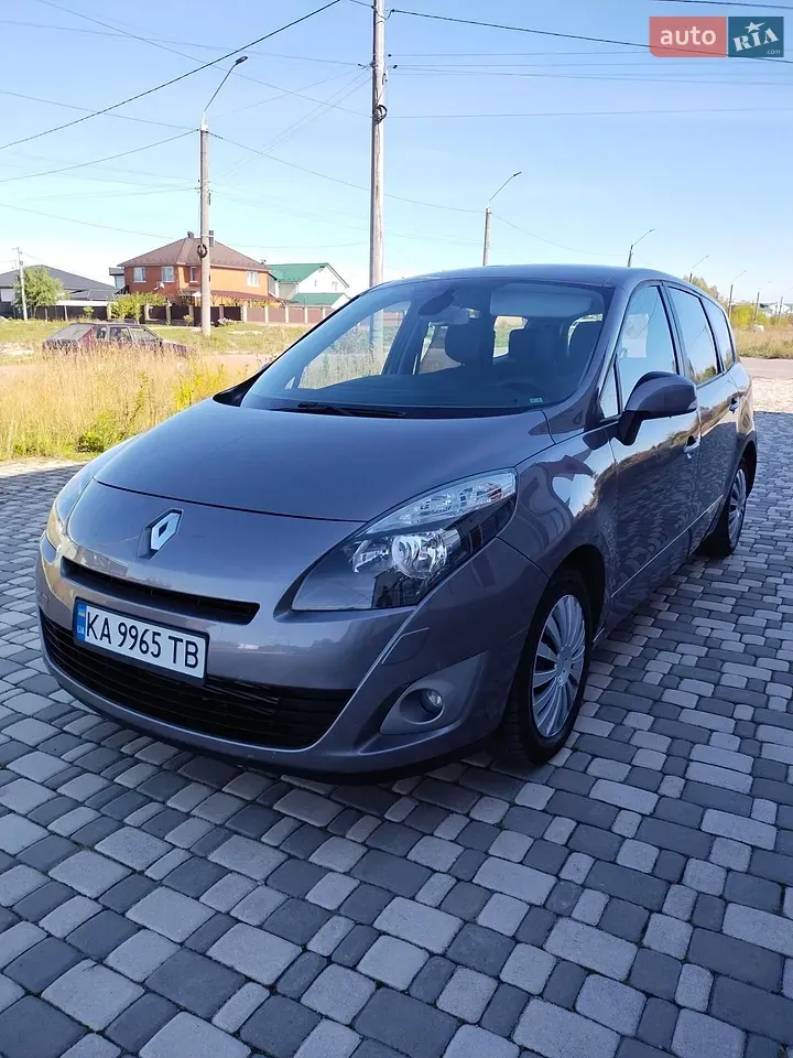 Renault Grand Scenic 2011 photo 2