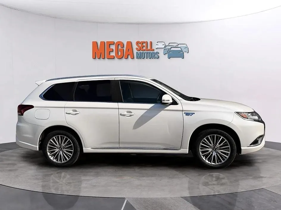 Mitsubishi Outlander 2020 photo 2