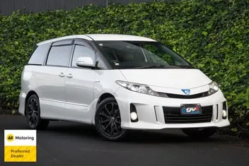 Toyota Estima 2014 photo 2