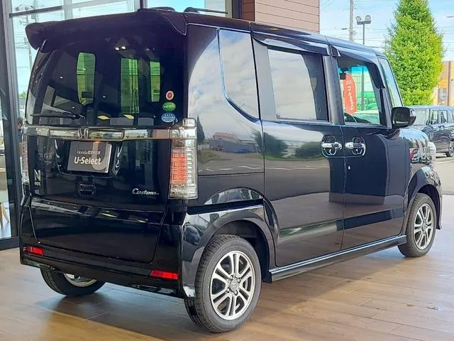 Honda N-Box 2016 photo 2