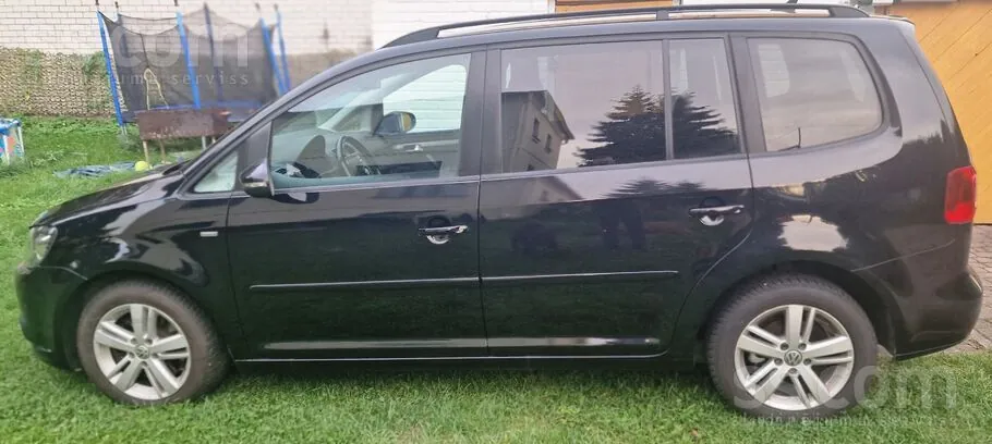 Volkswagen Touran 2013 photo 3