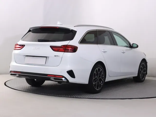 Kia Ceed Sw 2025 photo 4