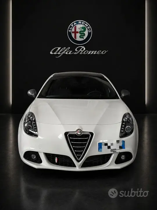 Alfa Romeo Giulietta 2013 photo 2