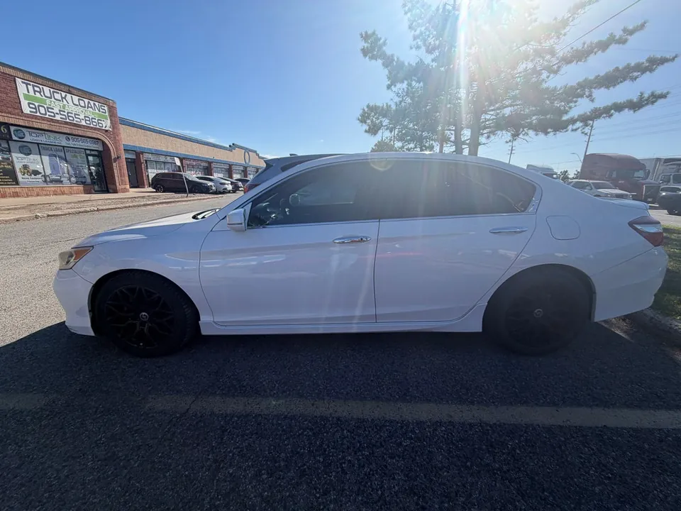 Honda Accord 2017 photo 2