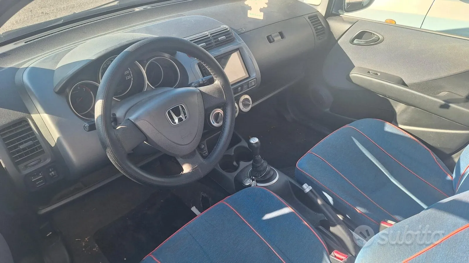 Honda Jazz 2005 photo 5
