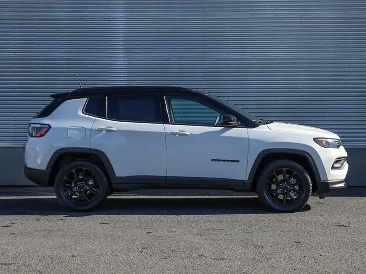 Jeep Compass 2023 photo 2