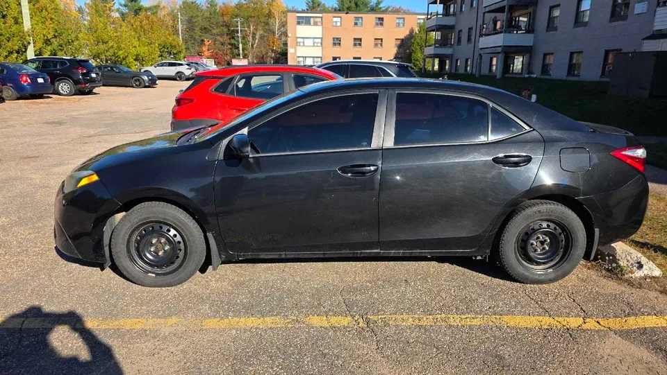 Toyota Corolla 2016 photo 3