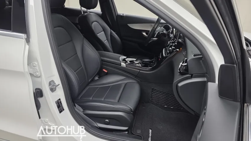 Mercedes-Benz C-Class 2019 photo 5