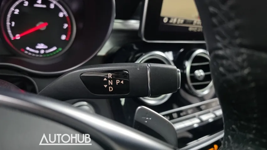 Mercedes-Benz C-Class 2019 photo 3