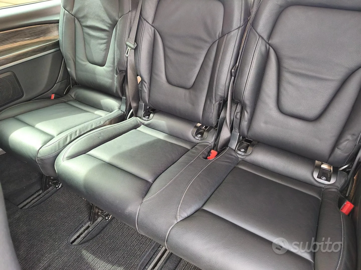 Mercedes-Benz V 300D 2022 photo 5