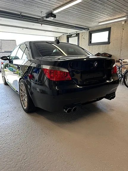BMW M5 2004 photo 5