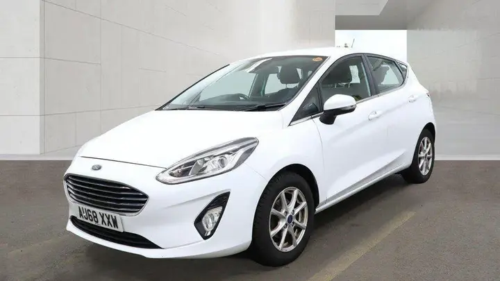 Ford Fiesta 2018 photo 2