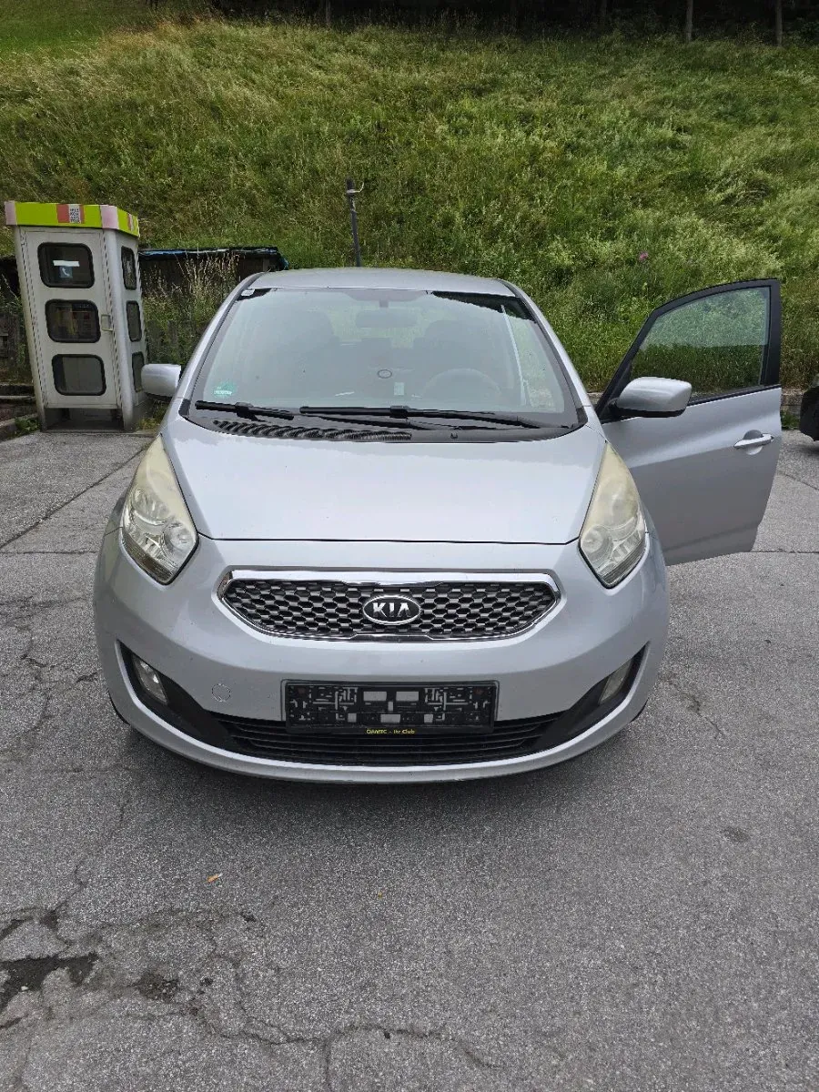 Kia Venga 2010 photo 3