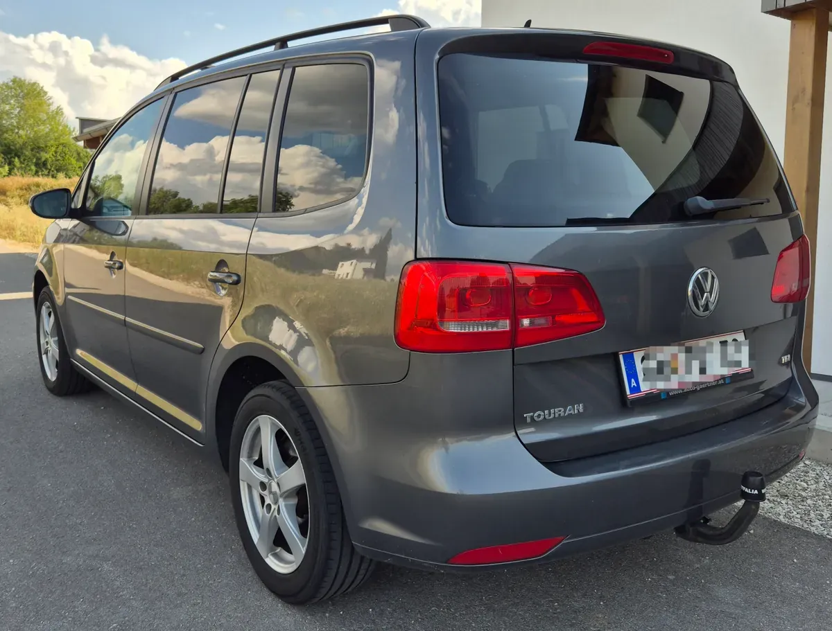 Volkswagen Touran 2014 photo 3