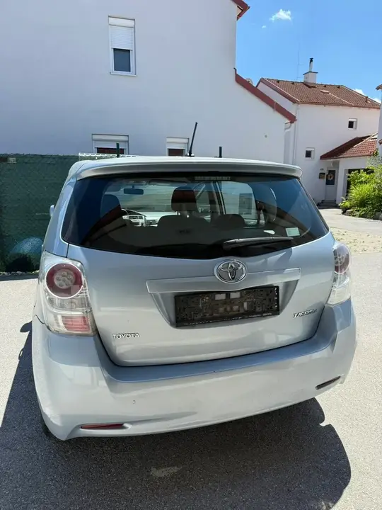 Toyota Verso 2009 photo 3