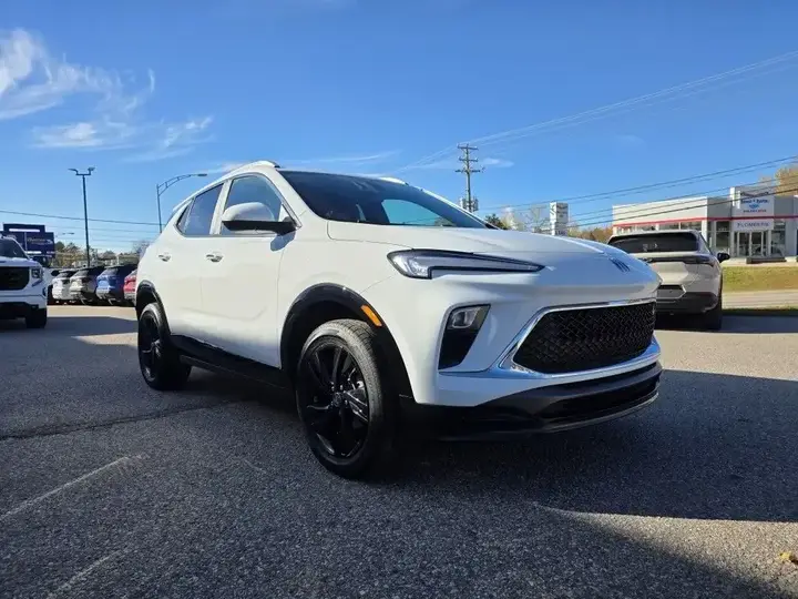 Buick Encore 2024 photo 3