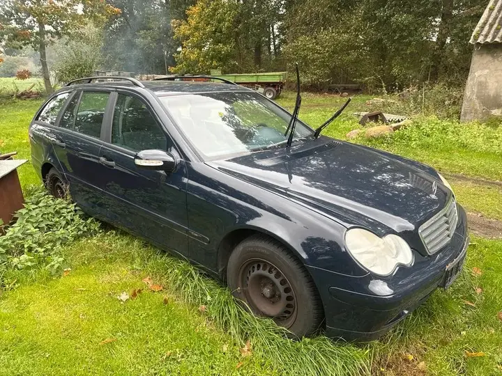 Mercedes-Benz C180