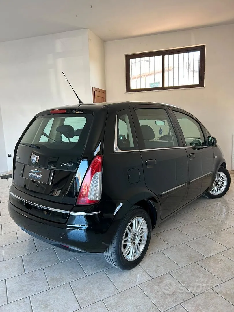 Lancia Musa 2010 photo 4