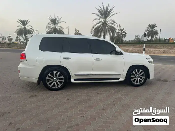 Toyota Land Cruiser 2018 photo 5