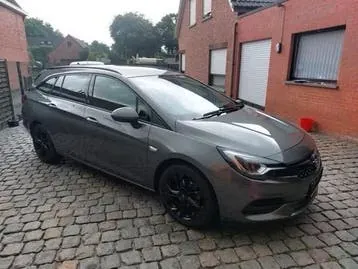 Opel Astra 2020 photo 2