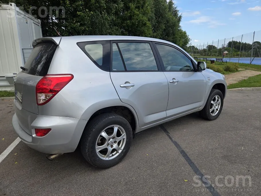 Toyota Rav4 2009 photo 4