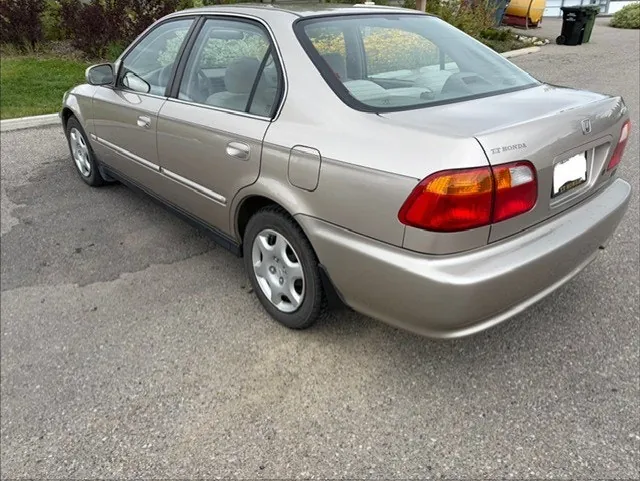 Honda Civic 2000 photo 3
