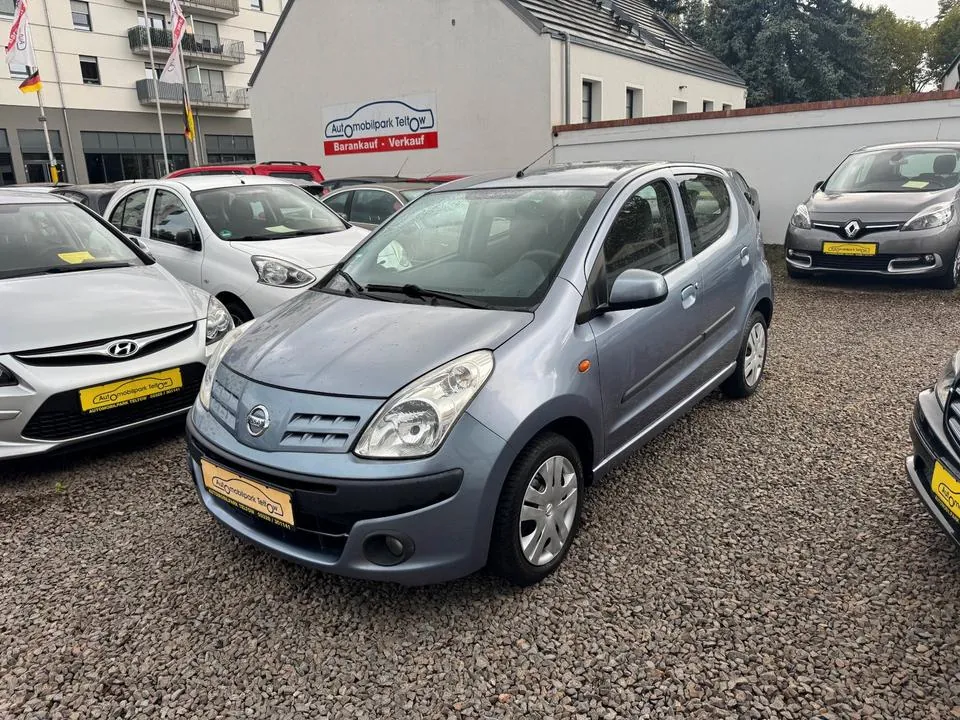 Nissan Pixo