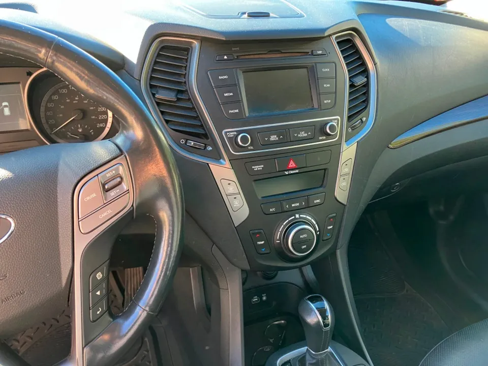 Hyundai Santa Fe 2018 photo 3