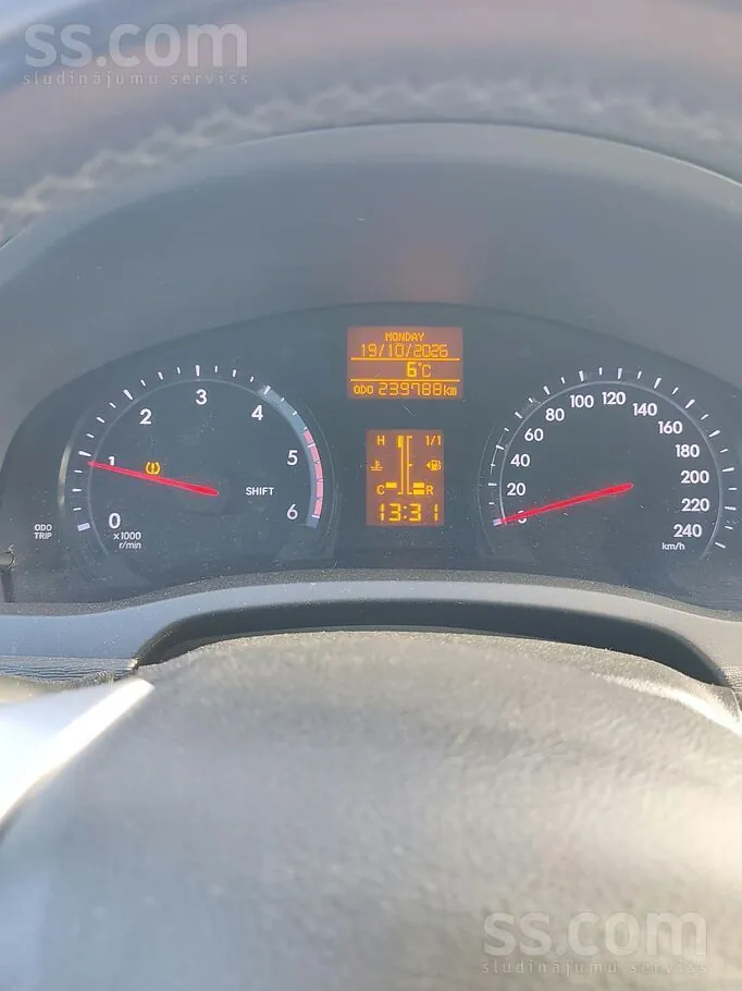 Toyota Avensis 2014 photo 5
