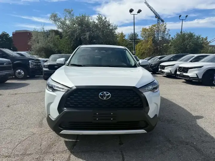 Toyota Corolla Cross 2023 photo 2