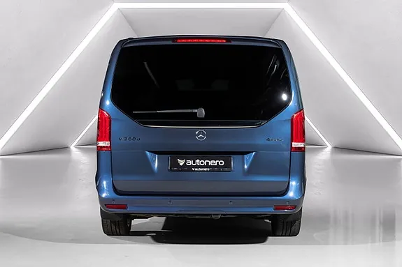 Mercedes-Benz V300 D 2023 photo 4