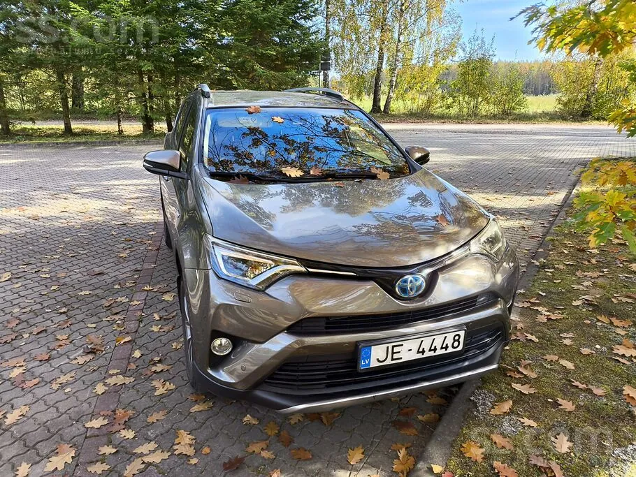 Toyota Rav4 2017 photo 2