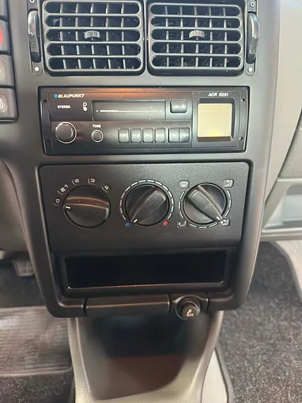 Volkswagen Polo 1997 photo 5