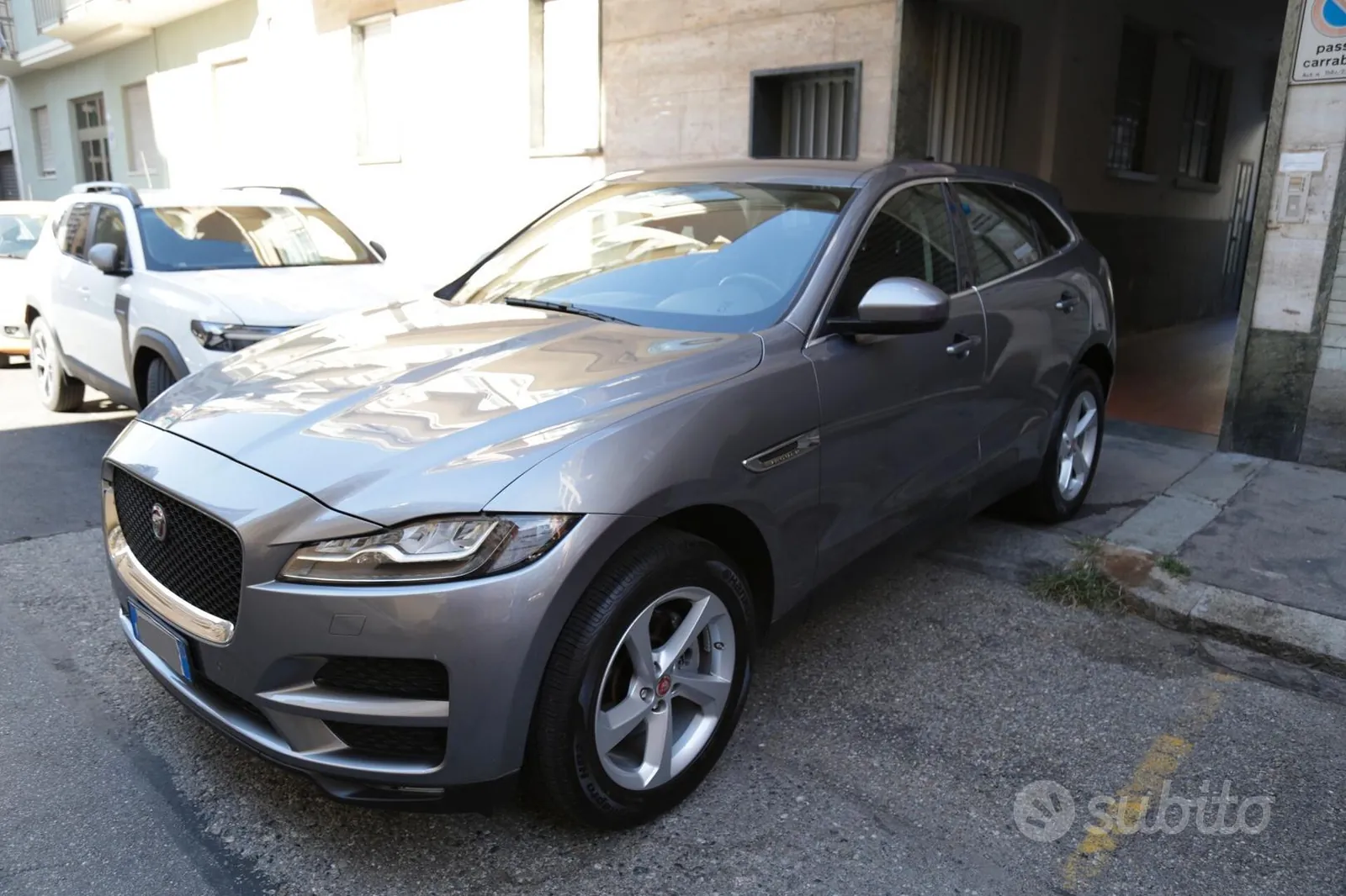 Jaguar F-Pace