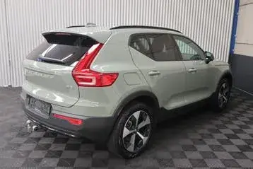 Volvo Xc40 2025 photo 2