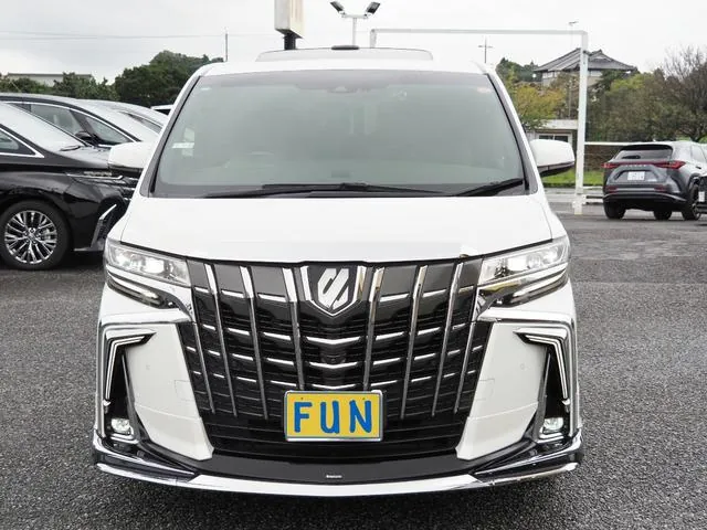 Toyota Alphard 2022 photo 2