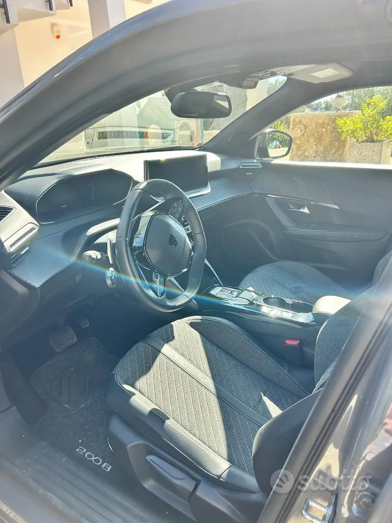 Peugeot 2008 2023 photo 4